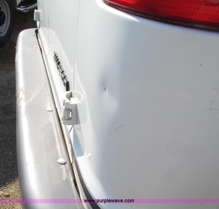 image for item E4554 2001 Dodge Ram Van 2500 van