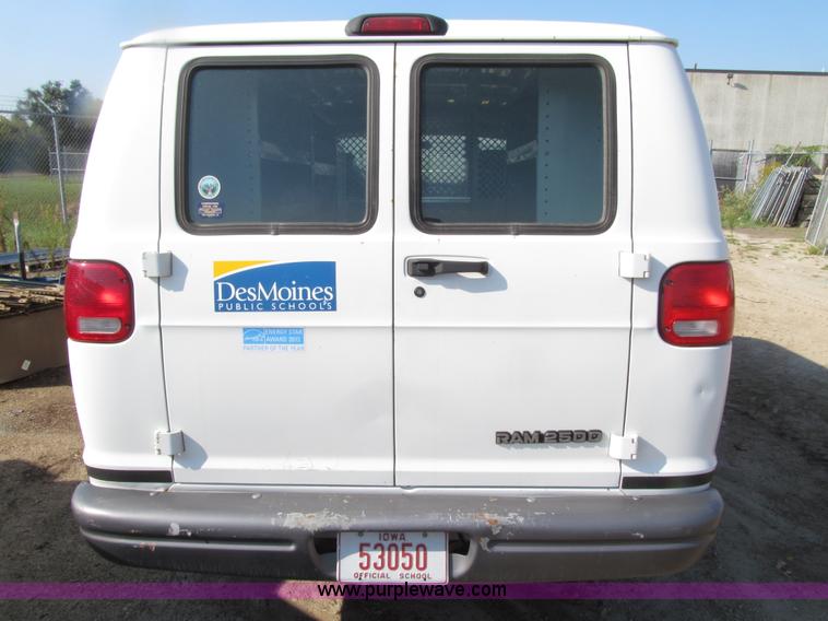 image for item E4554 2001 Dodge Ram Van 2500 van