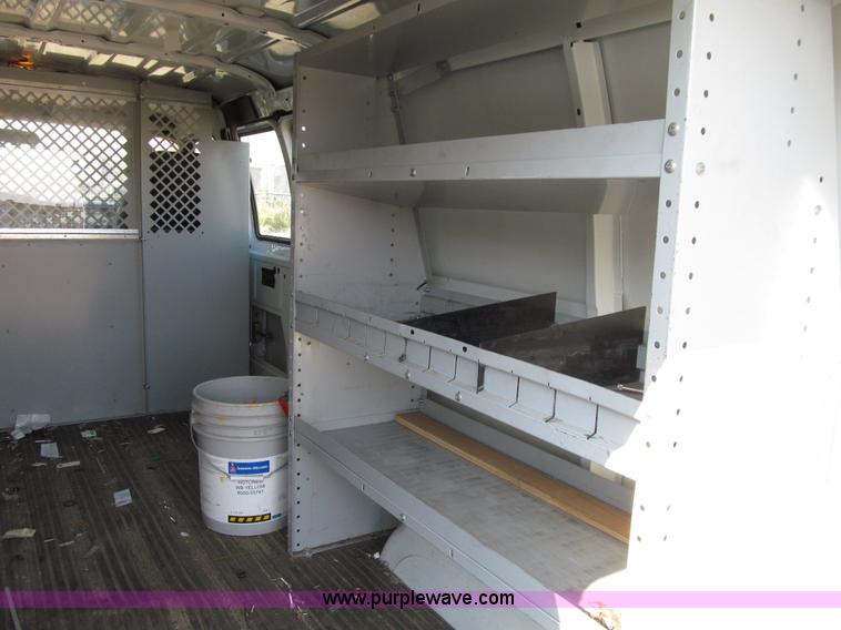 image for item E4554 2001 Dodge Ram Van 2500 van