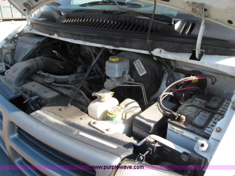 image for item E4554 2001 Dodge Ram Van 2500 van