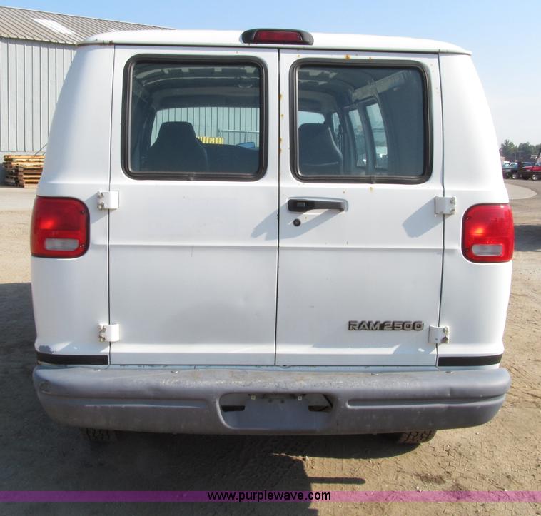 image for item E4555 2001 Dodge Ram Van 2500 van