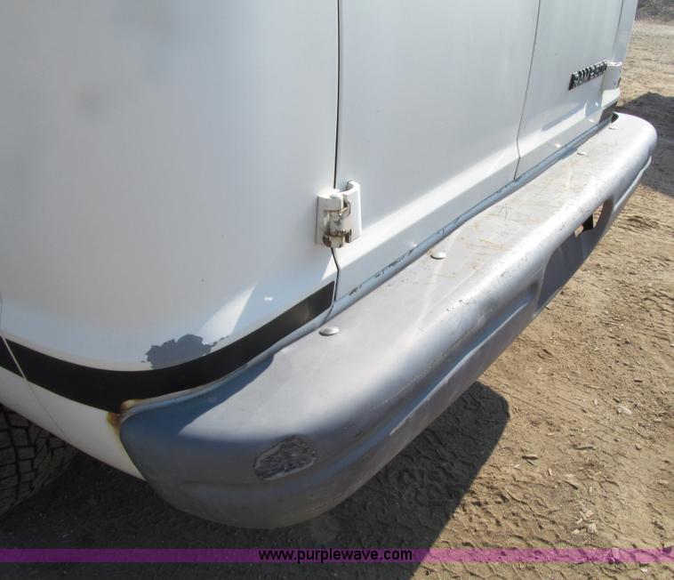 image for item E4555 2001 Dodge Ram Van 2500 van