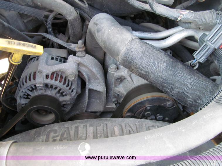 image for item E4555 2001 Dodge Ram Van 2500 van