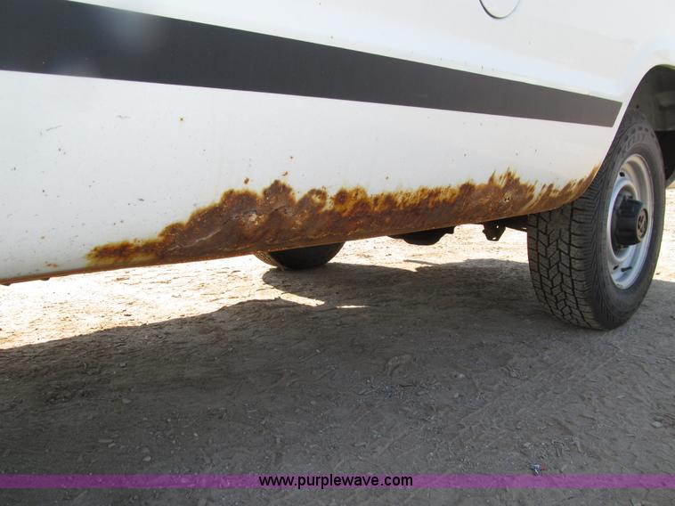 image for item E4555 2001 Dodge Ram Van 2500 van