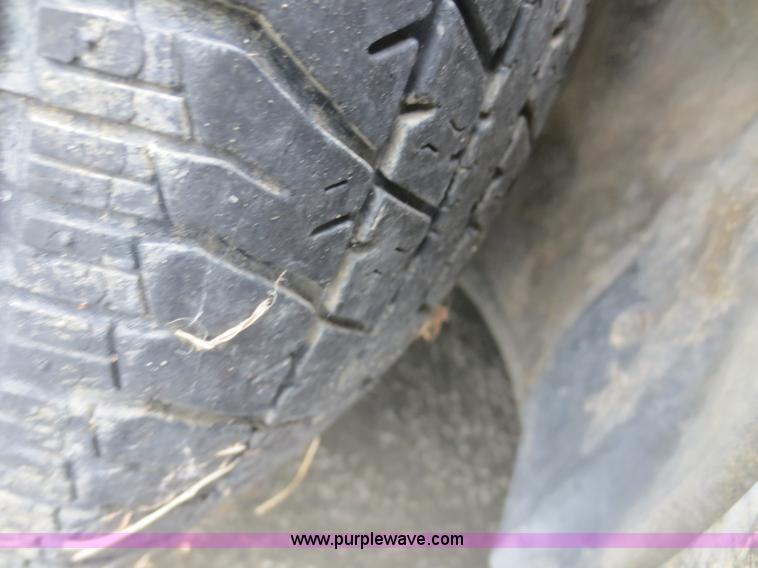 image for item F6680 1986 Toyota Camry LE