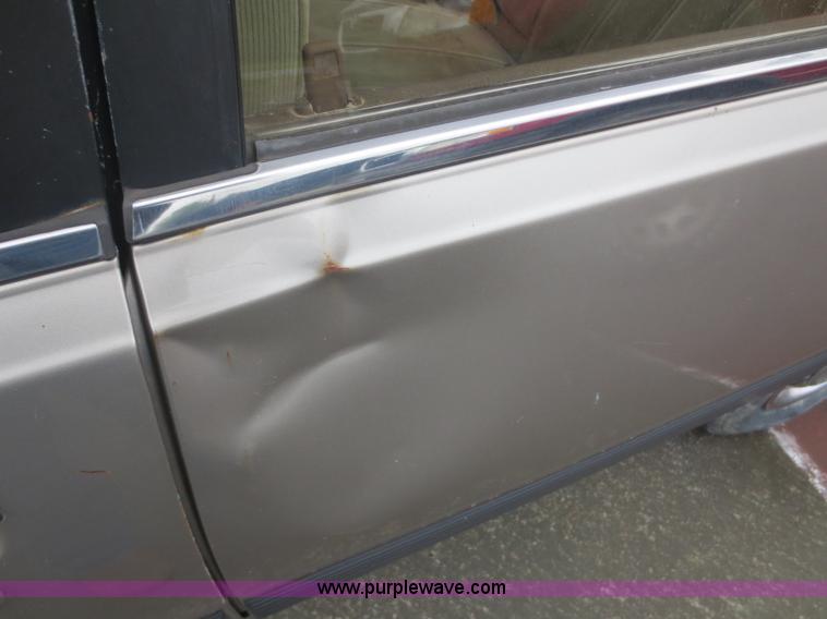 image for item F6680 1986 Toyota Camry LE