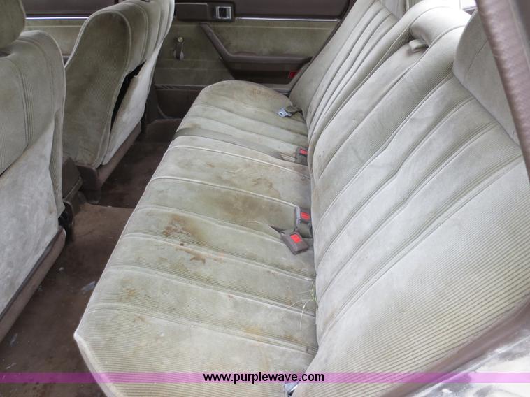 image for item F6680 1986 Toyota Camry LE