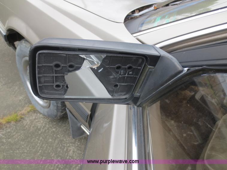 image for item F6680 1986 Toyota Camry LE