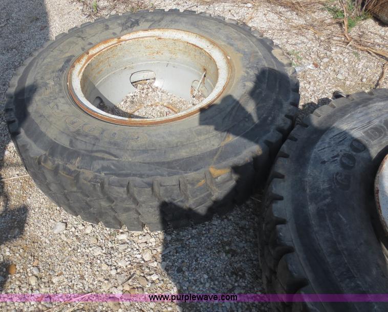image for item F6683 Assorted tires and wheels