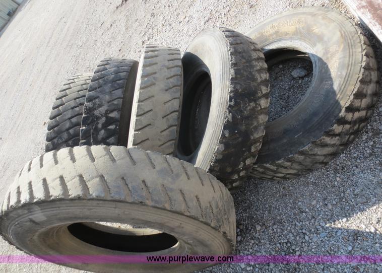image for item F6683 Assorted tires and wheels