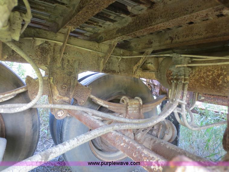 image for item F6685 1994 Wilkens 44' walking floor trailer