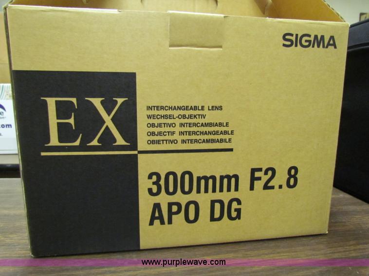 image for item G4213 Sigma F2.8 AP0 DG camera lense