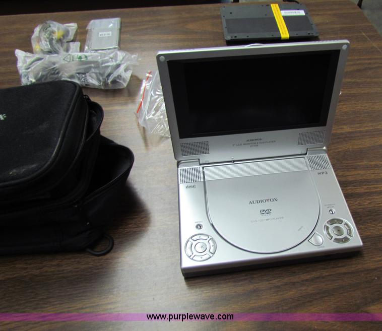 image for item G4215 Audiovox 7" LCD CD/MP3/DVD player