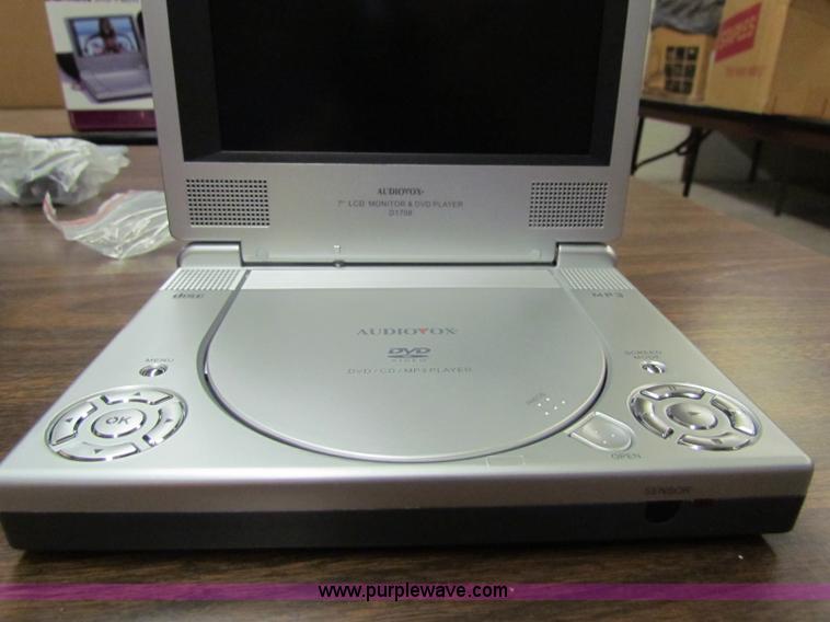 image for item G4215 Audiovox 7" LCD CD/MP3/DVD player