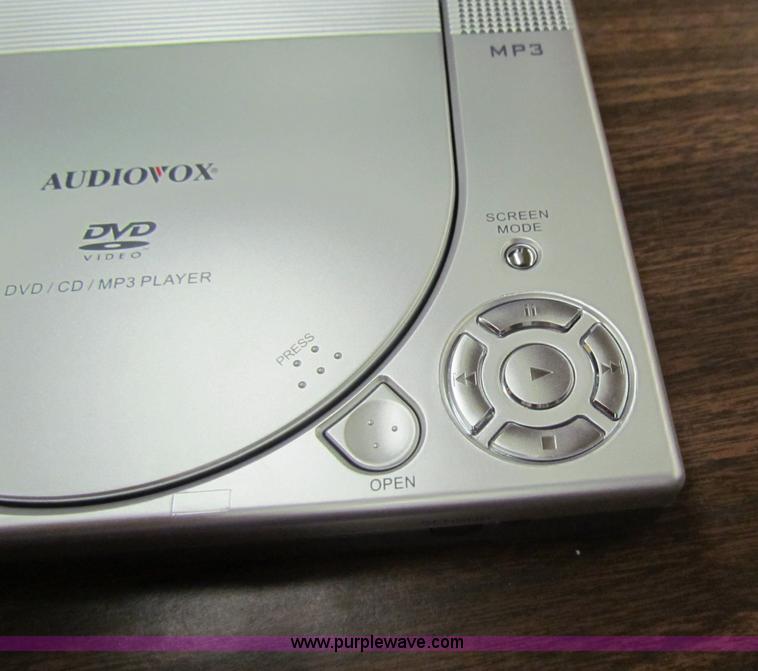 image for item G4215 Audiovox 7" LCD CD/MP3/DVD player