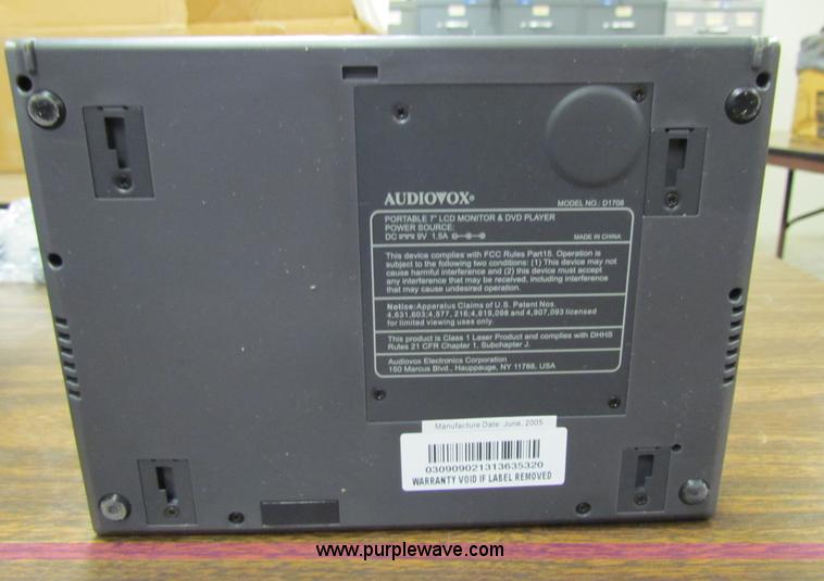 image for item G4215 Audiovox 7" LCD CD/MP3/DVD player