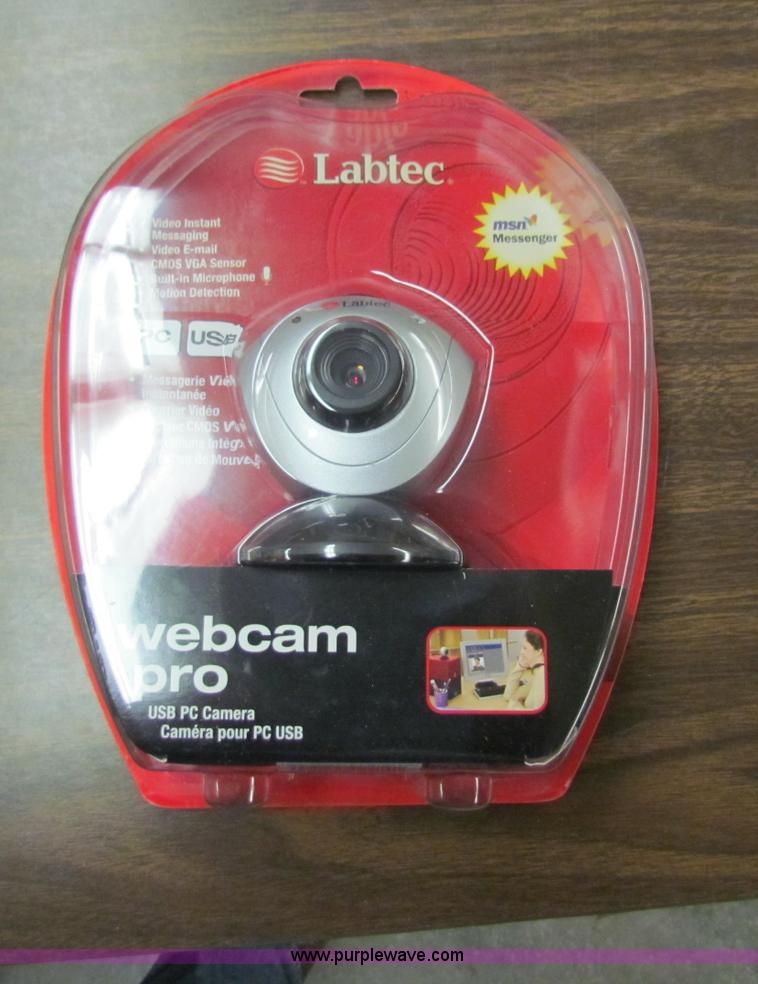 image for item G4219 Mustek PL510T portable DVD player