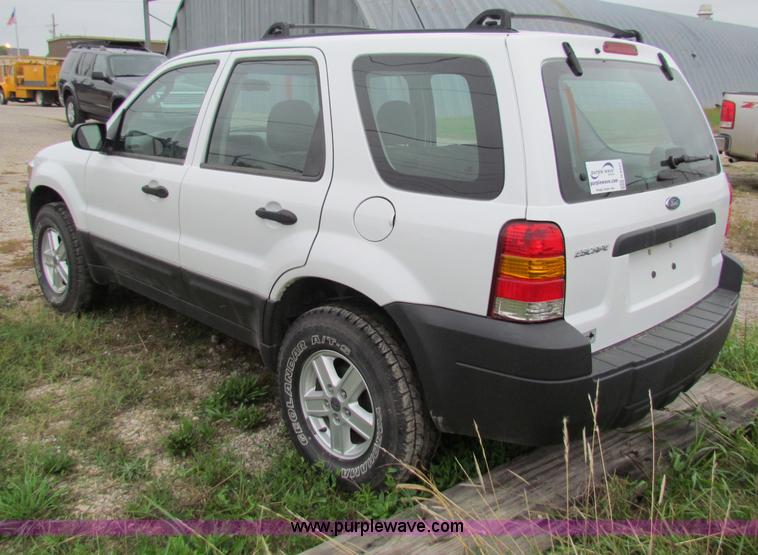 image for item G4221 2006 Ford Escape XLS