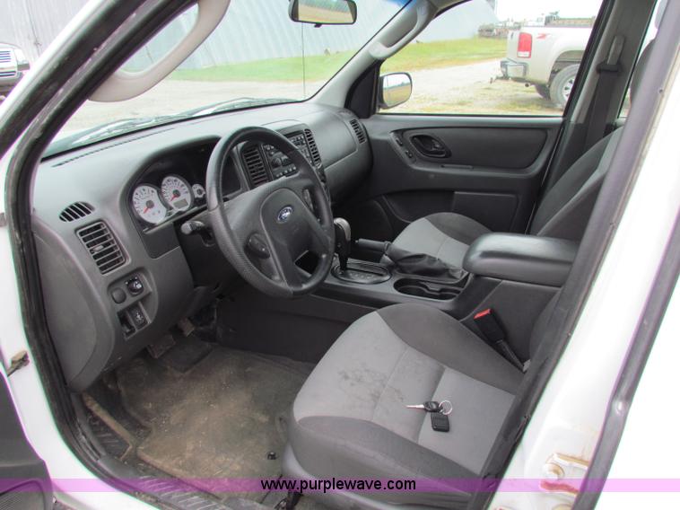 image for item G4221 2006 Ford Escape XLS