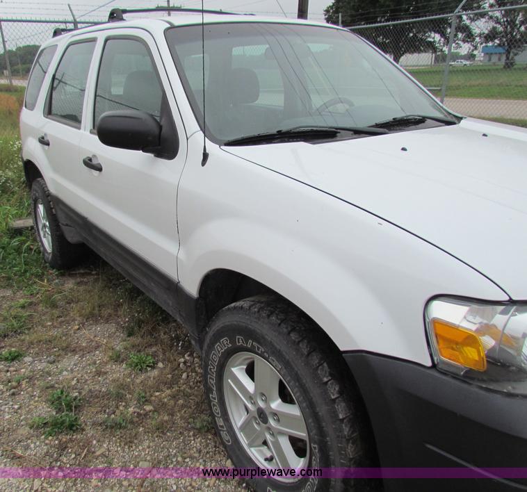 image for item G4221 2006 Ford Escape XLS