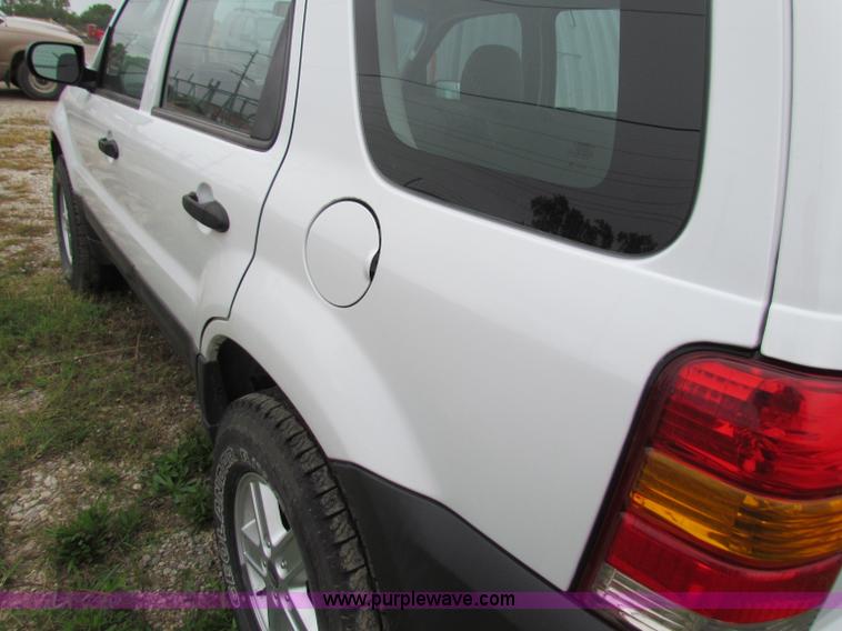 image for item G4221 2006 Ford Escape XLS