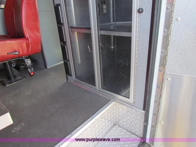 image for item G4253 2001 Ford ambulance