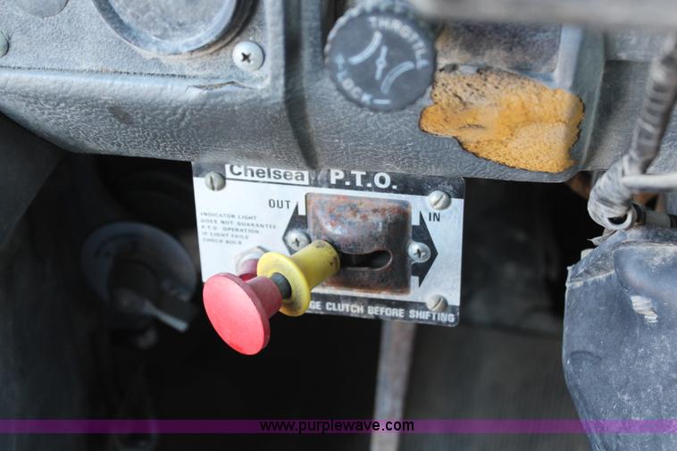 image for item H6895 1986 Mack RS688LST dump truck