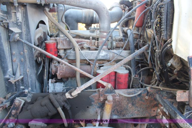 image for item H6895 1986 Mack RS688LST dump truck