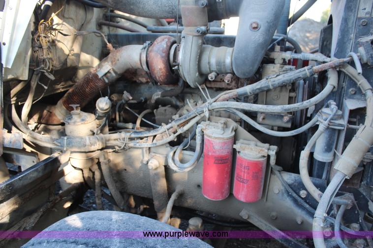 image for item H6895 1986 Mack RS688LST dump truck