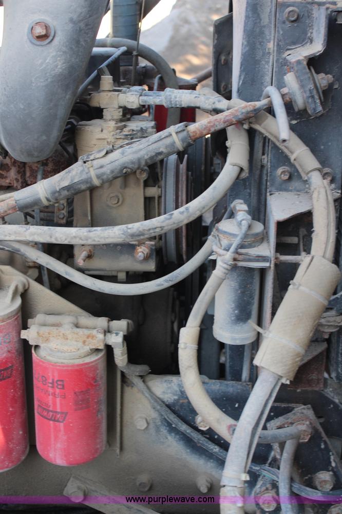 image for item H6895 1986 Mack RS688LST dump truck