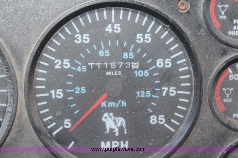 image for item H6896 1991 Mack CH613 dump truck