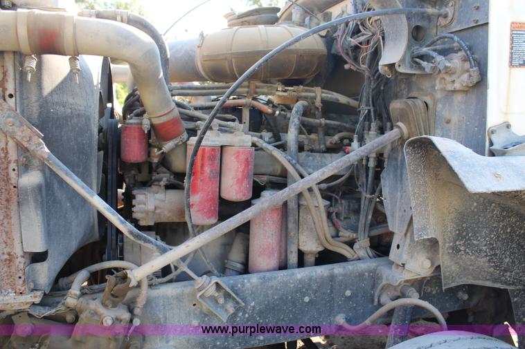 image for item H6896 1991 Mack CH613 dump truck