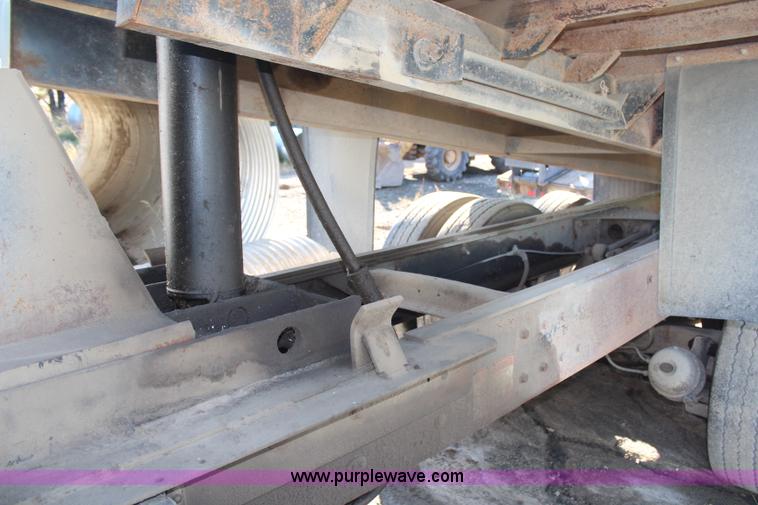 image for item H6896 1991 Mack CH613 dump truck