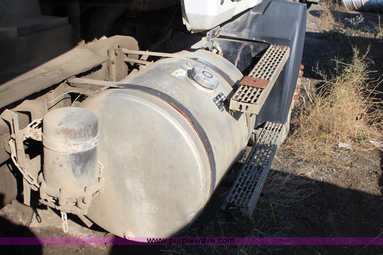 image for item H6896 1991 Mack CH613 dump truck