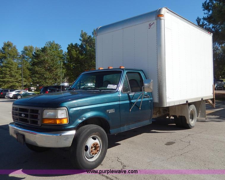 image for item H9640 1997 Ford F350 XL box truck