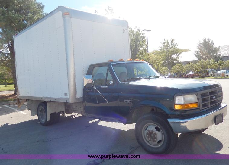 image for item H9640 1997 Ford F350 XL box truck