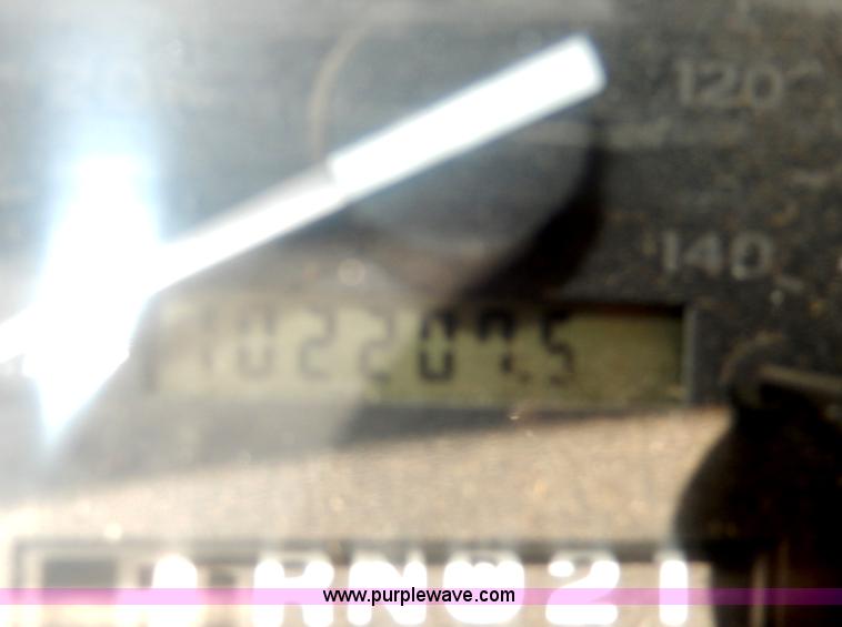 image for item H9640 1997 Ford F350 XL box truck