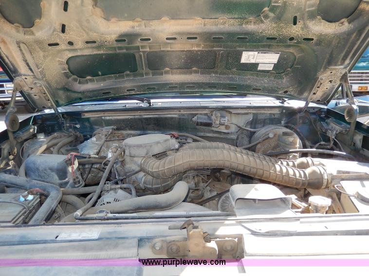 image for item H9640 1997 Ford F350 XL box truck