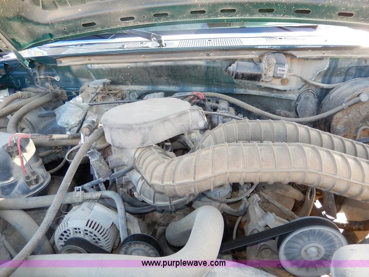 image for item H9640 1997 Ford F350 XL box truck