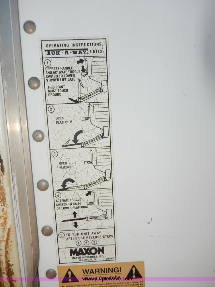 image for item H9640 1997 Ford F350 XL box truck