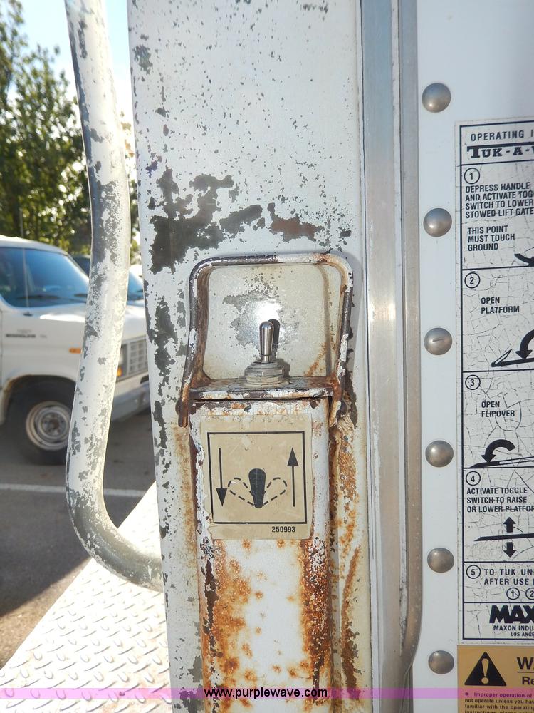 image for item H9640 1997 Ford F350 XL box truck