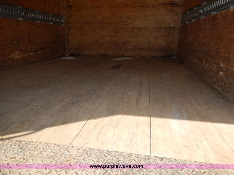 image for item H9640 1997 Ford F350 XL box truck