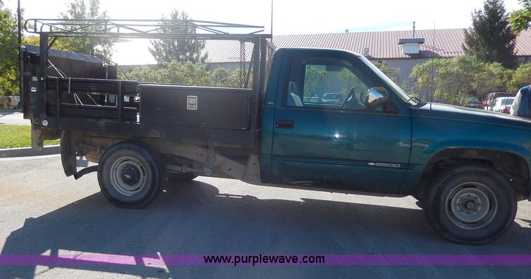 image for item H9641 1998 Chevrolet Cheyenne 2500 flatbed truck