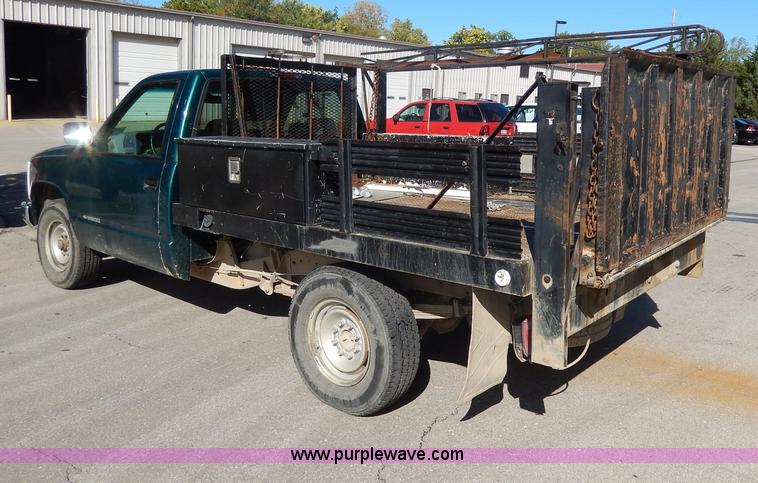 image for item H9641 1998 Chevrolet Cheyenne 2500 flatbed truck