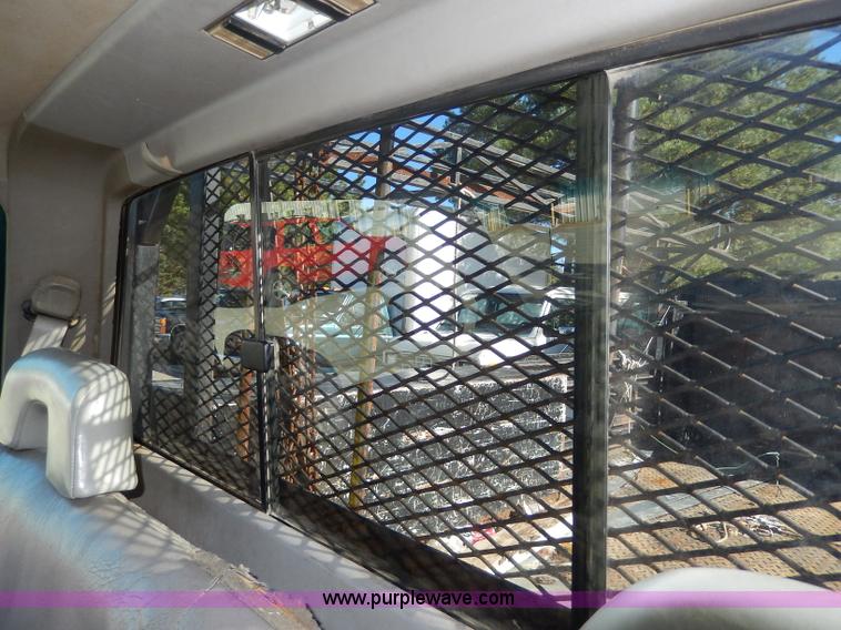 image for item H9641 1998 Chevrolet Cheyenne 2500 flatbed truck