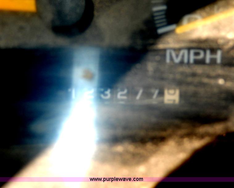 image for item H9641 1998 Chevrolet Cheyenne 2500 flatbed truck