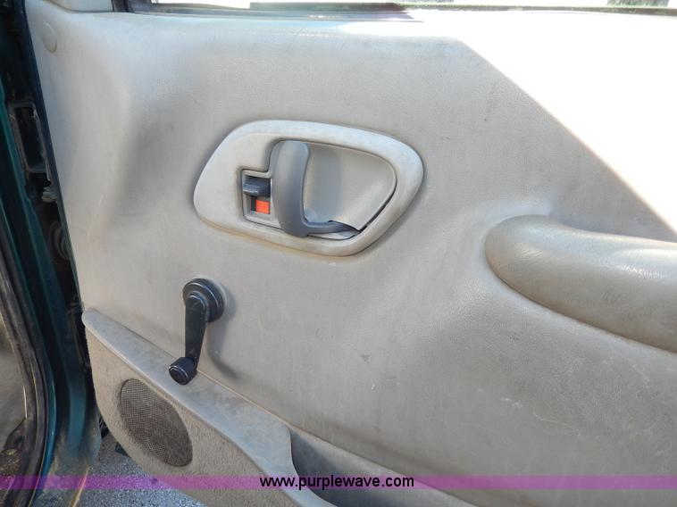 image for item H9641 1998 Chevrolet Cheyenne 2500 flatbed truck