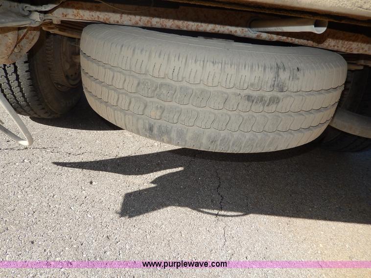 image for item H9641 1998 Chevrolet Cheyenne 2500 flatbed truck