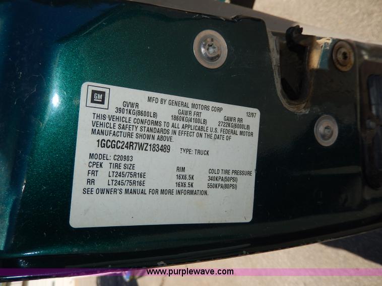 image for item H9641 1998 Chevrolet Cheyenne 2500 flatbed truck