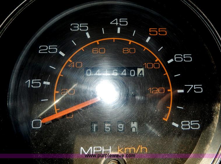 image for item I4304 1992 Isuzu FVR7MF water truck